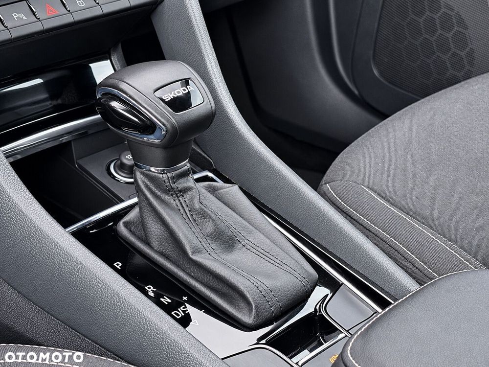 Skoda Karoq 1.5 TSI ACT Edition 130 DSG - 28