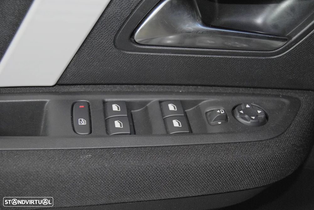 Citroën C4 1.2 Hybrid Plus e-DSC6 - 20
