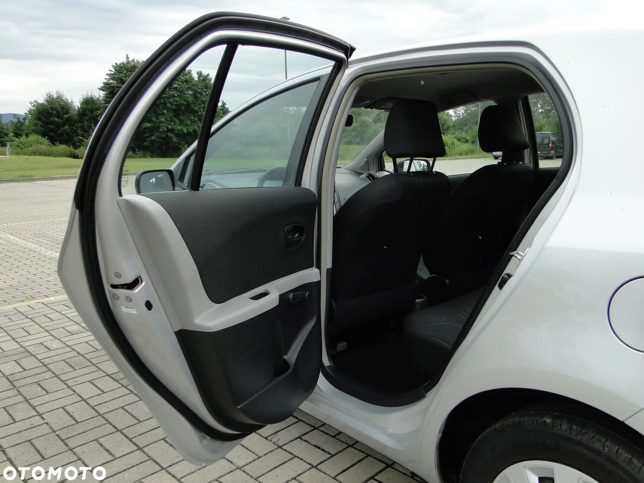 Toyota Yaris - 15