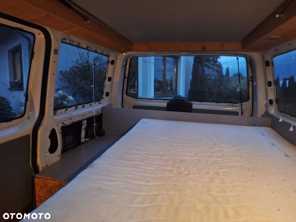 Volkswagen Transporter - 5