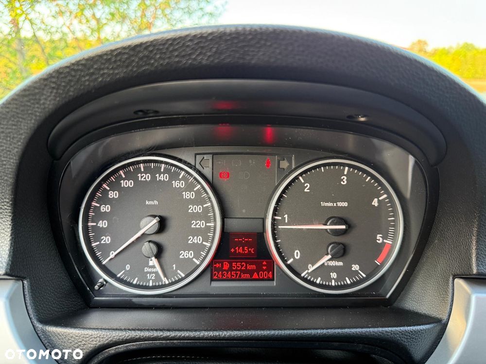 BMW Seria 3 318d DPF - 30