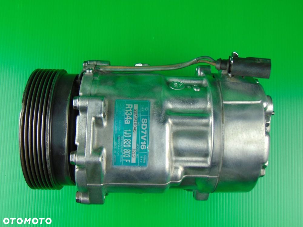 Sprężarka Kompresor klimatyzacji 1J0820803F A3 8L Golf IV 1,9TDI 1,6B - 1