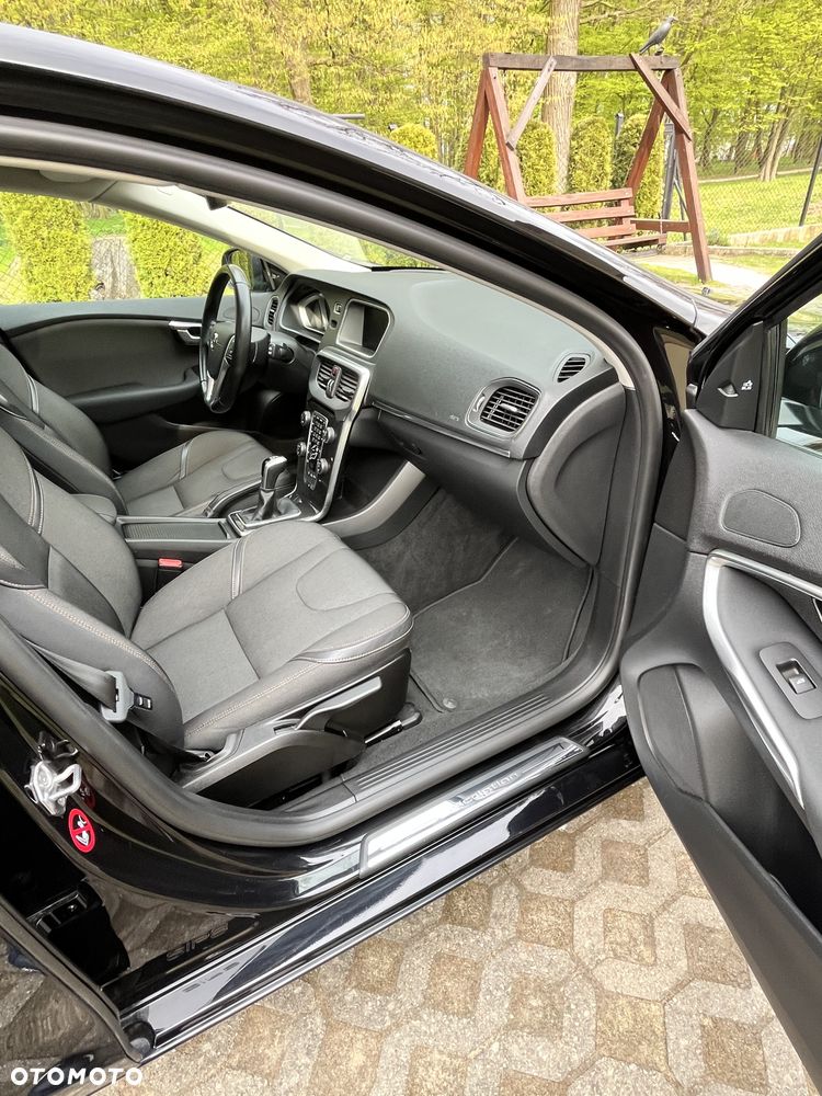 Volvo V40 D2 Drive-E Inscription - 19