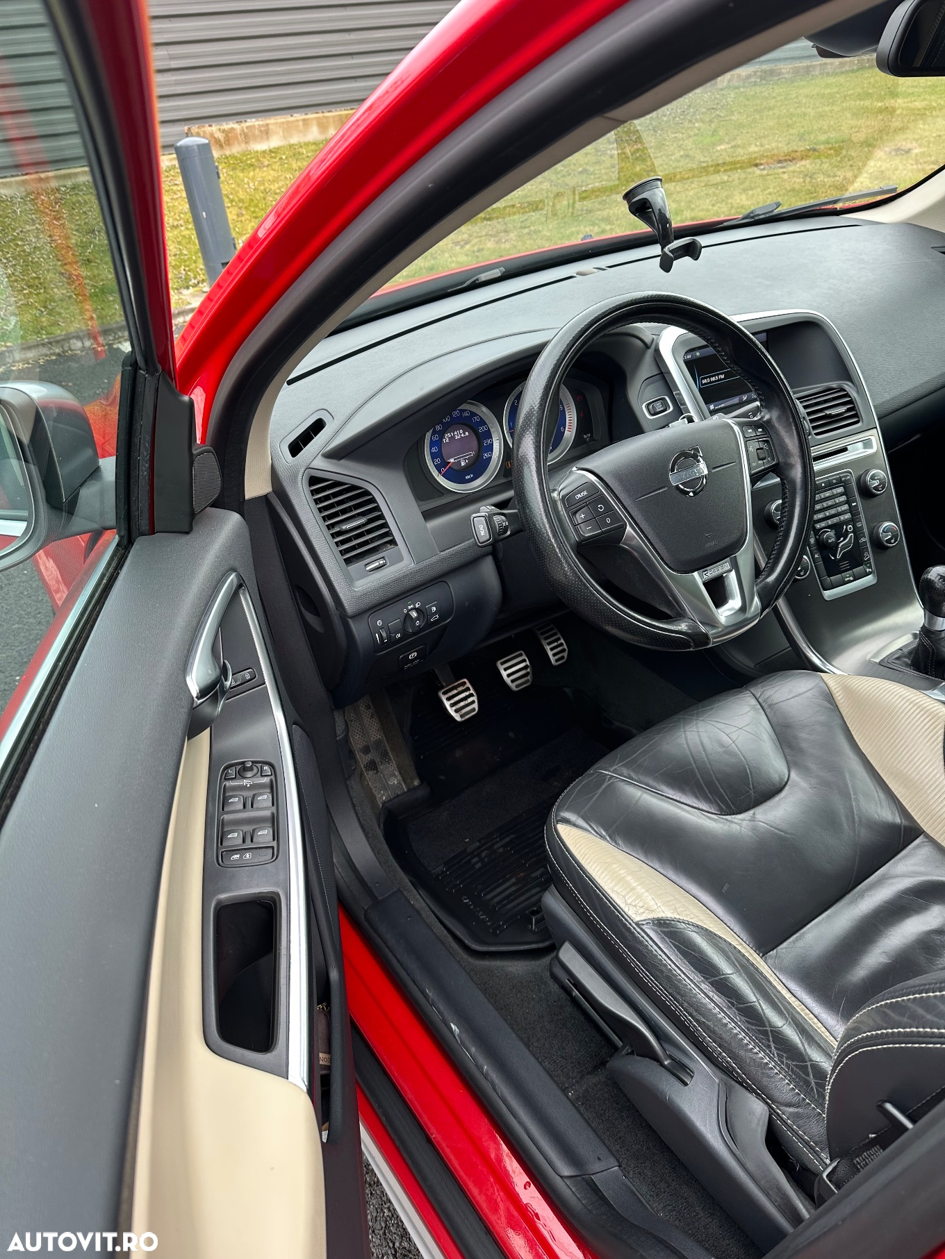 Volvo XC 60 D4 AWD Start-Stop Rdesign - 10