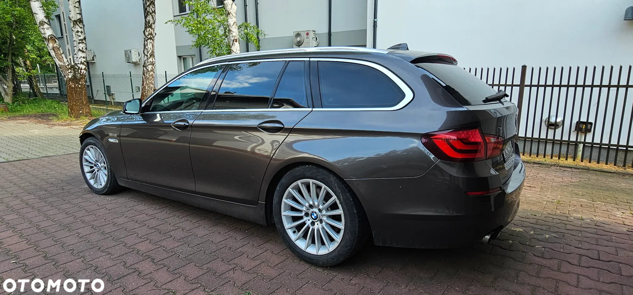 BMW Seria 5 520d Touring - 2