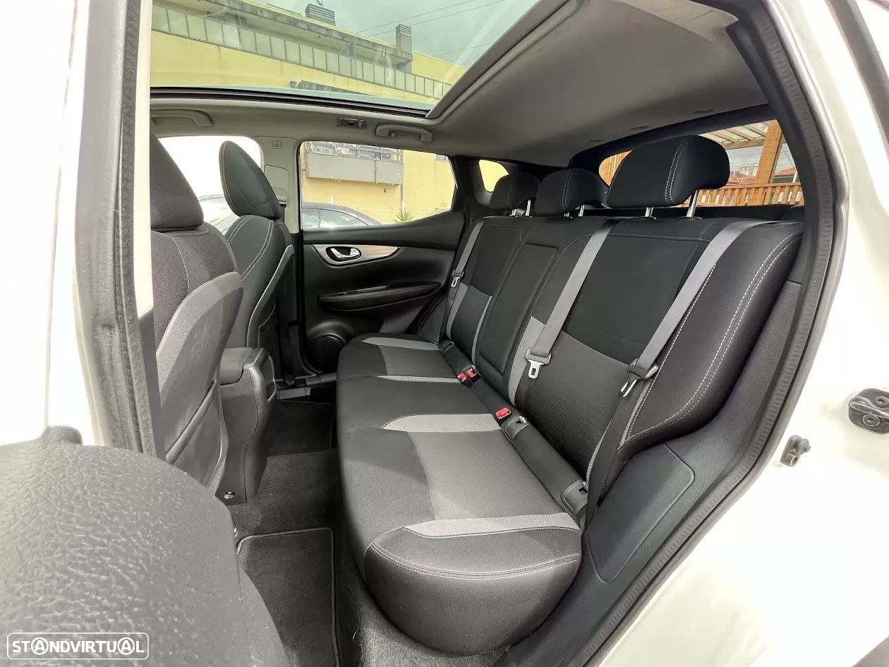 Nissan Qashqai 1.5 dCi N-Connecta 18 - 38