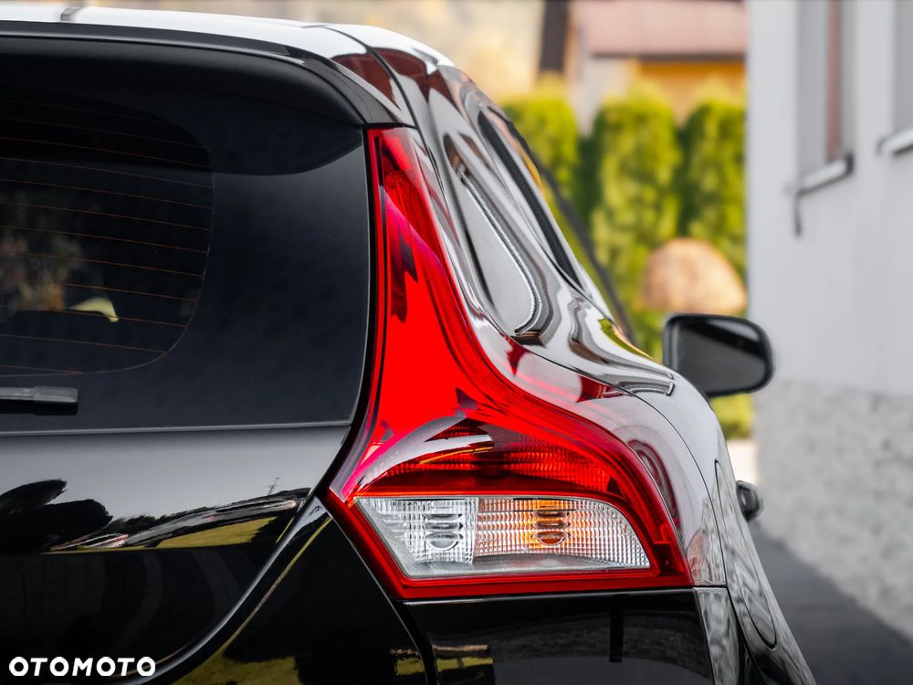 Volvo V40 D2 Drive-E Momentum - 34