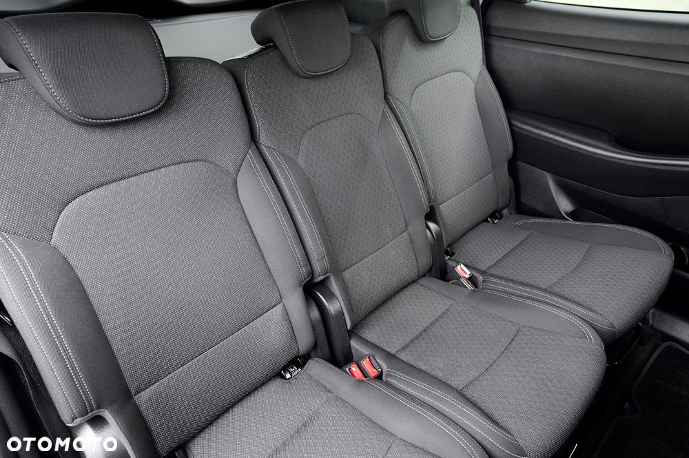 Kia Carens 1.6 GDI Dream-Team Edition - 30