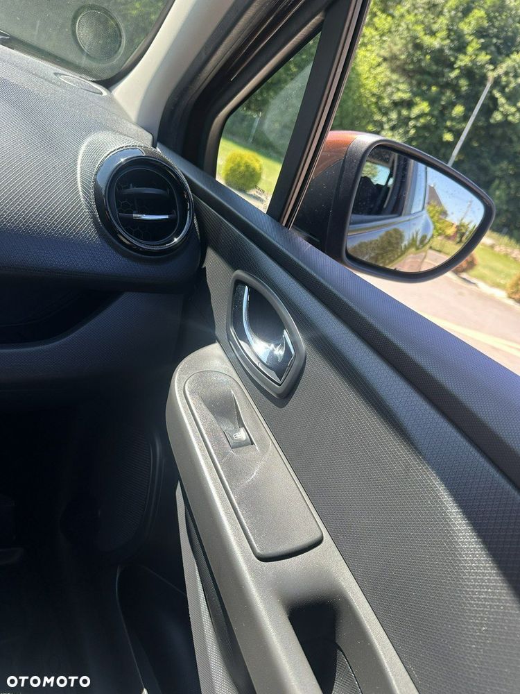 Renault Clio - 11