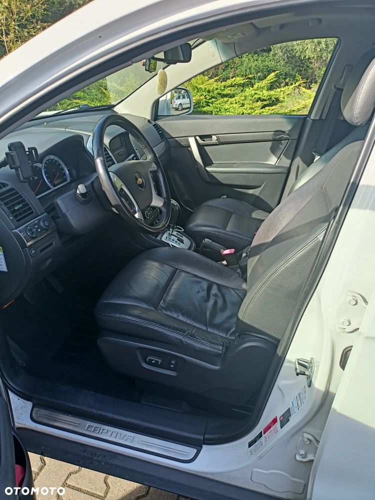 Chevrolet Captiva 3.2 LT high - 9
