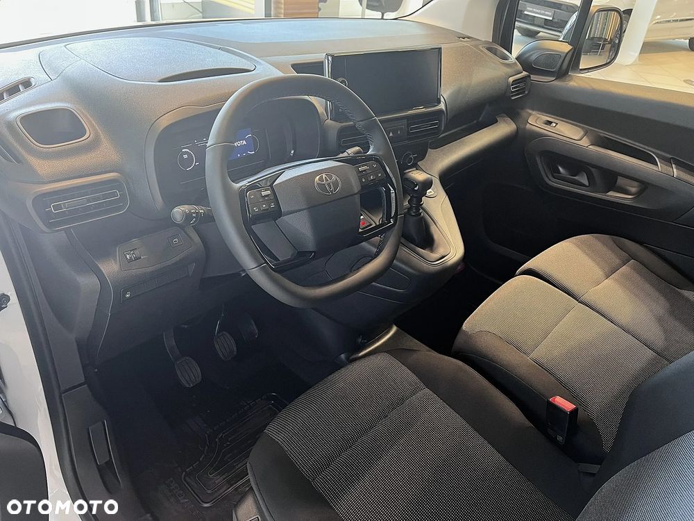 Toyota Proace City - 10
