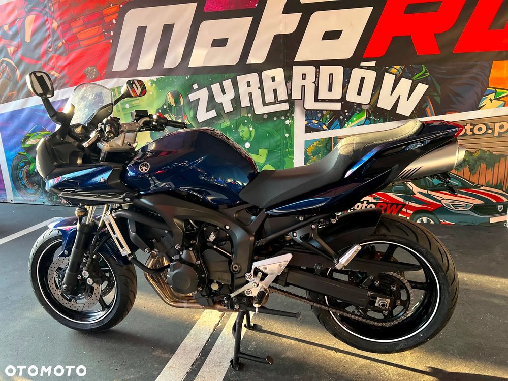 Yamaha FZ - 12