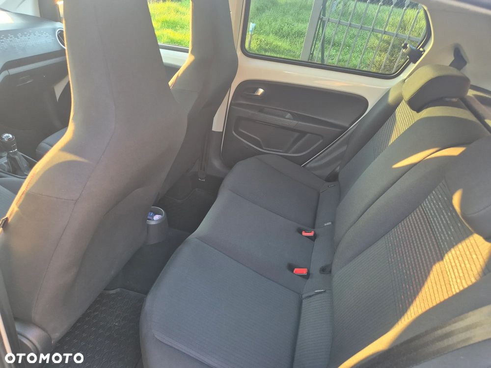 Volkswagen up! - 10
