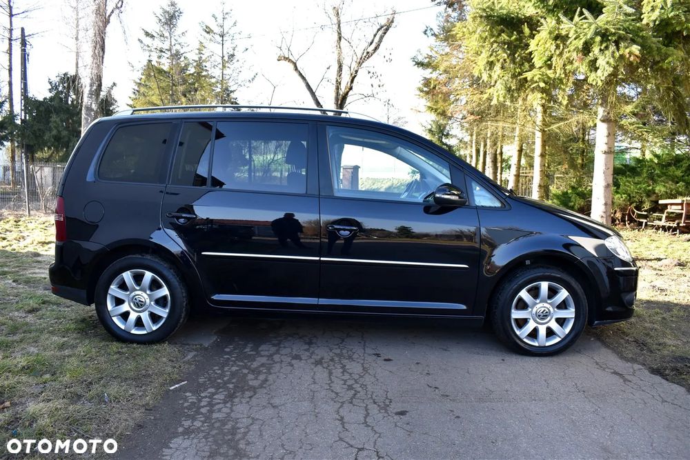 Volkswagen Touran 2.0 TDI DPF Highline - 7