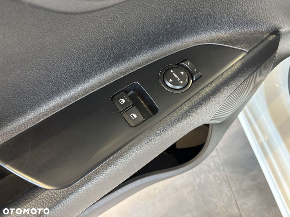Kia Rio - 14
