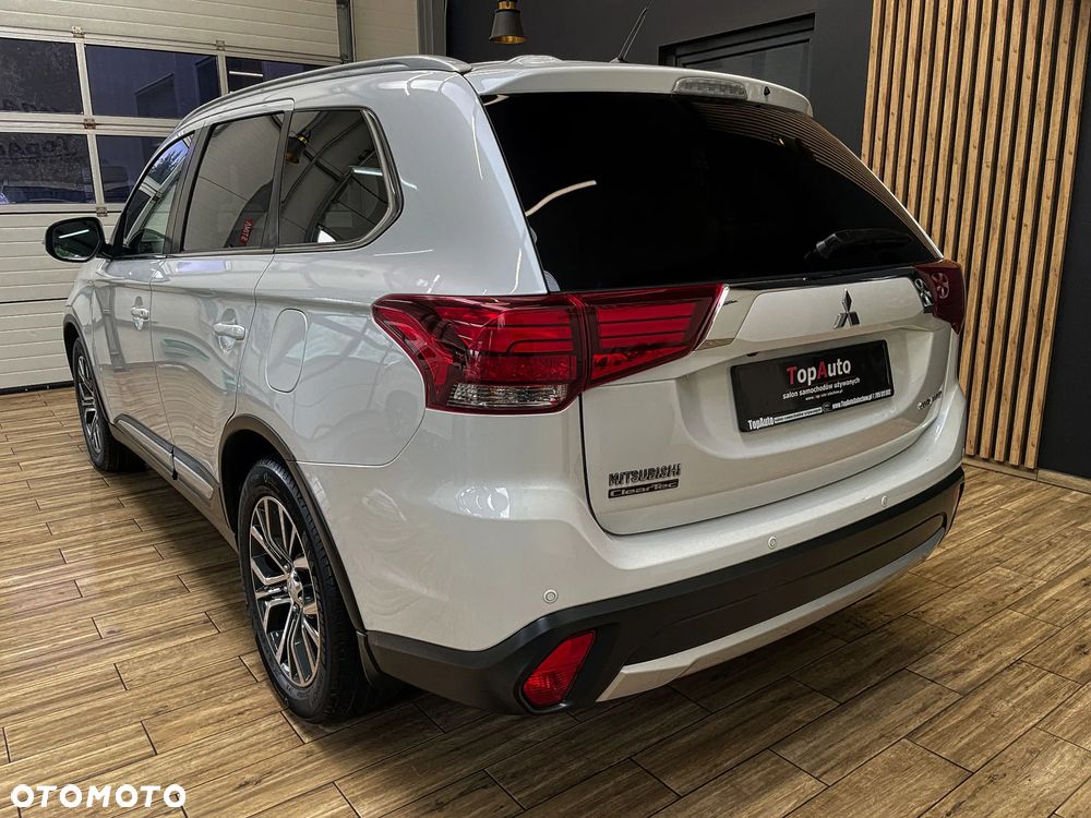 Mitsubishi Outlander 2.0 Instyle SDA 4WD CVT - 10