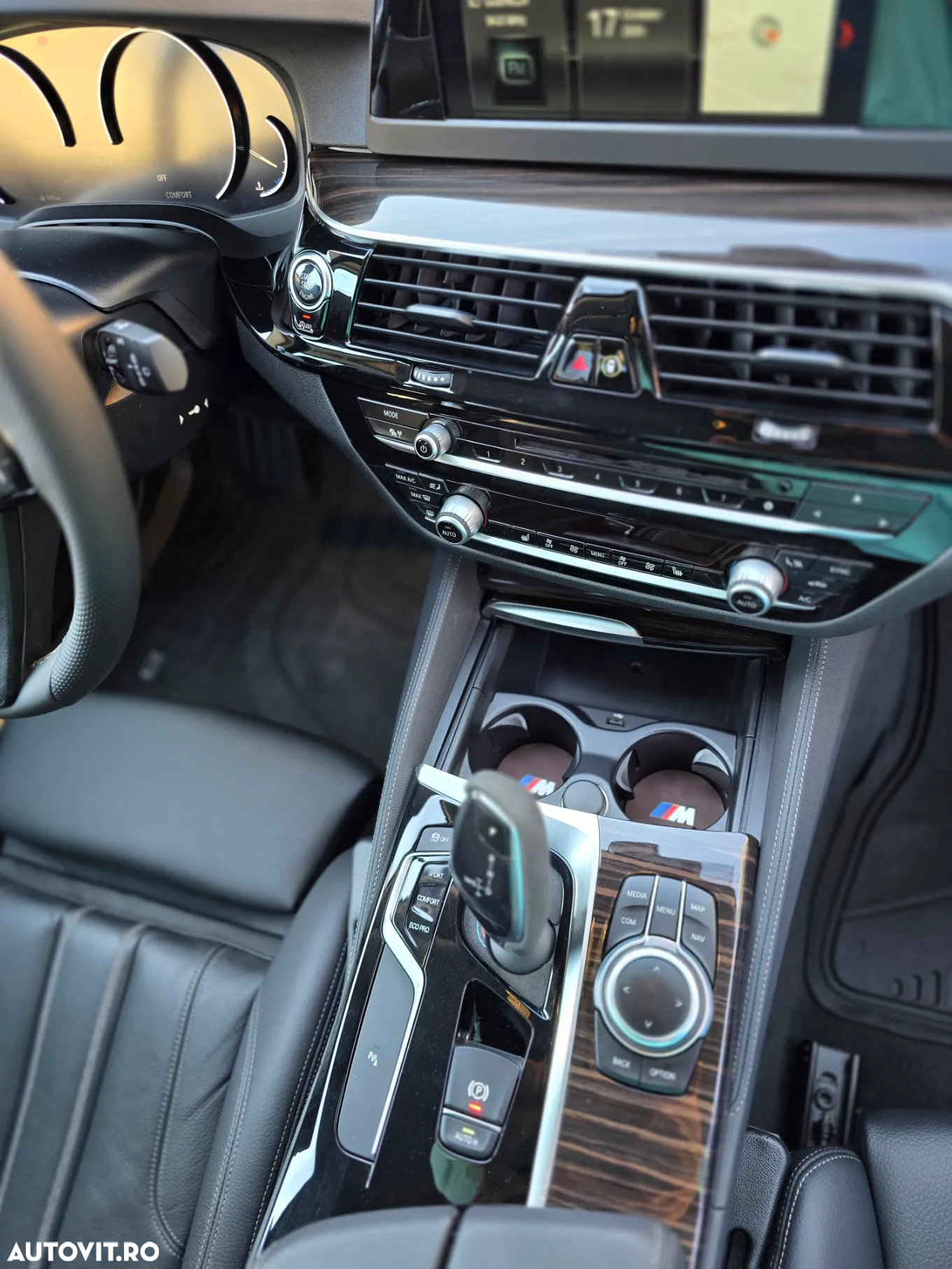 BMW Seria 5 530d xDrive Touring Aut. Luxury Line - 35
