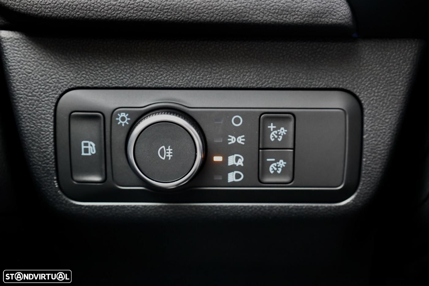 Ford Kuga 2.5 PHEV ST-Line X - 26