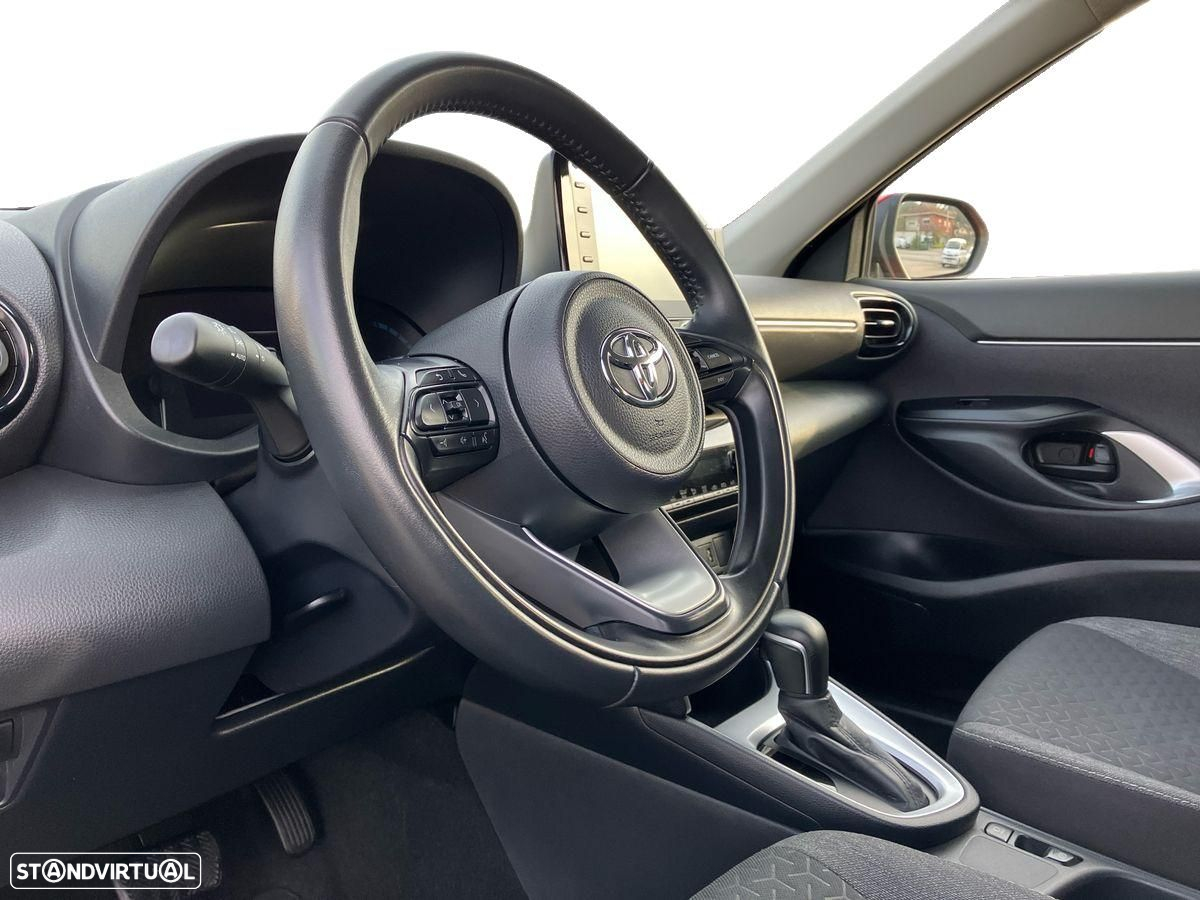 Toyota Yaris Cross - 12