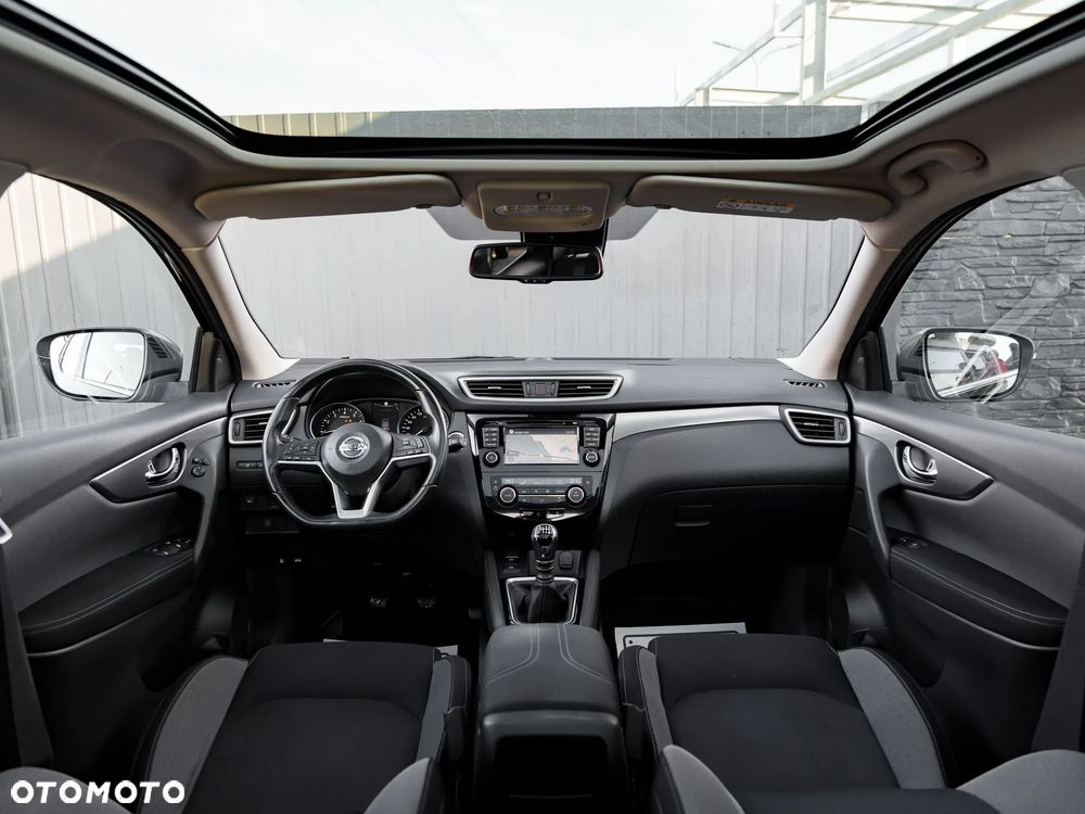 Nissan Qashqai 1.2 DIG-T N-Connecta EU6 - 19