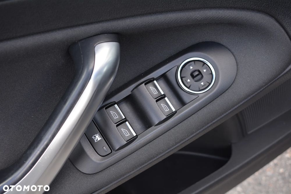 Ford Mondeo - 22
