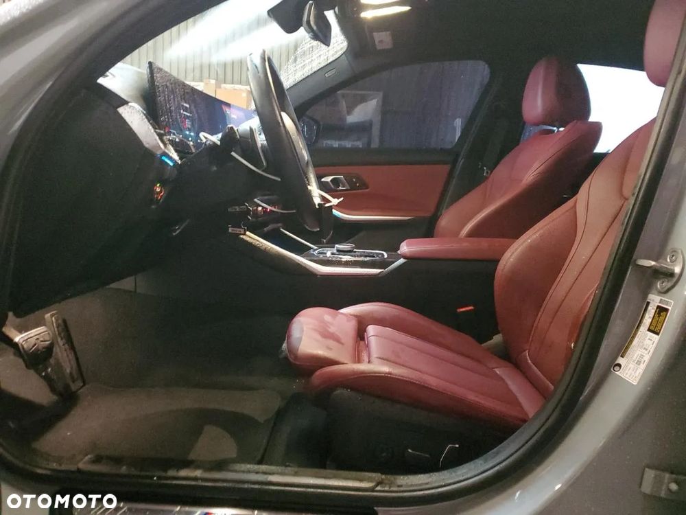 BMW Seria 3 330i M Sport - 7