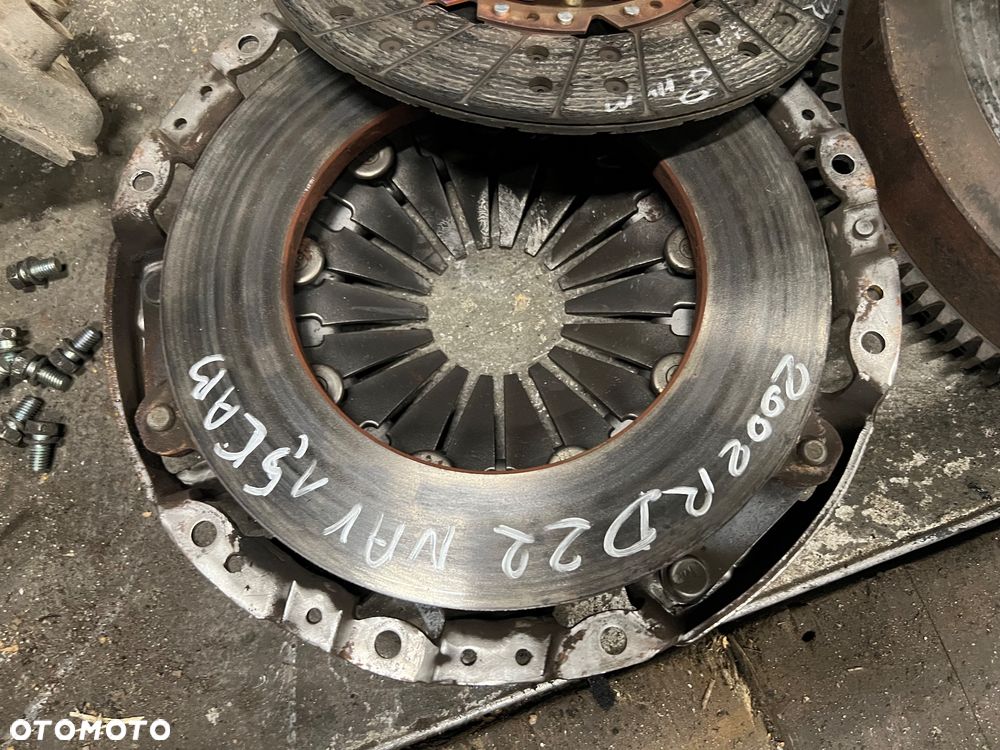Sprzęgło kompletne Nissan Navara d22 2.5dci - 4