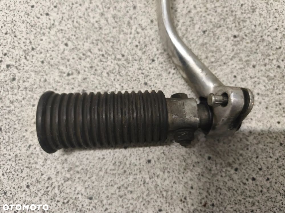 Dźwignia hamulcowa, pedał hamulca tył, podnóżek prawy kierowcy Harley Davidson Sportster 883 - 12