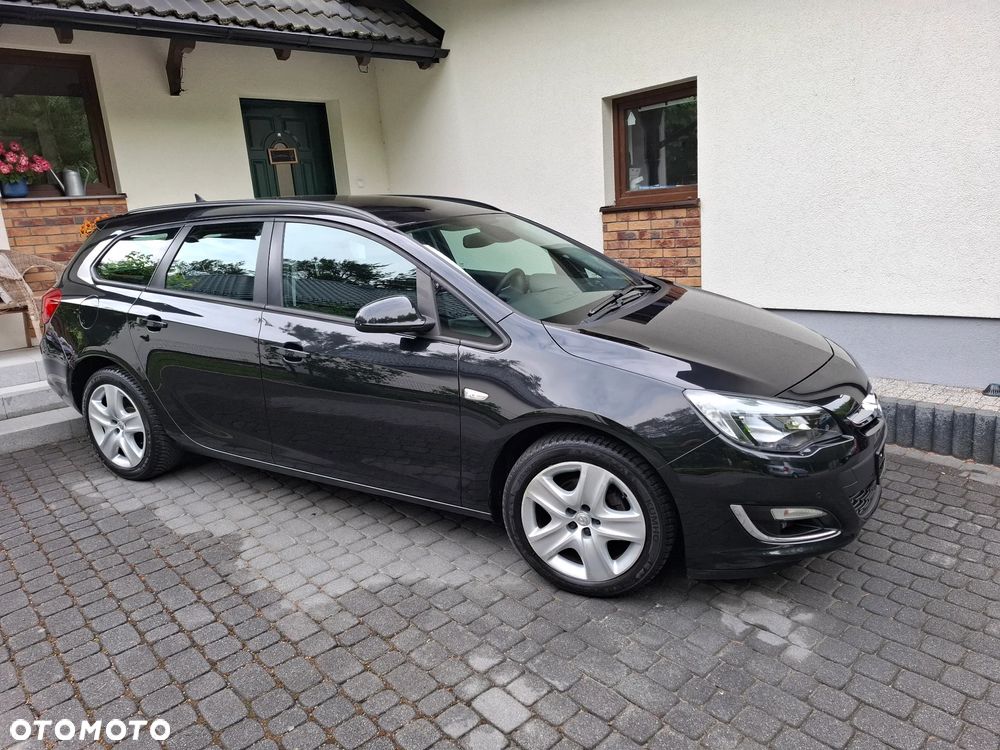 Opel Astra 1.4 Turbo Exklusiv - 26