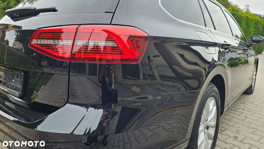 Volkswagen Passat Variant 2.0 TDI (BlueMotion Technology) Comfortline - 12