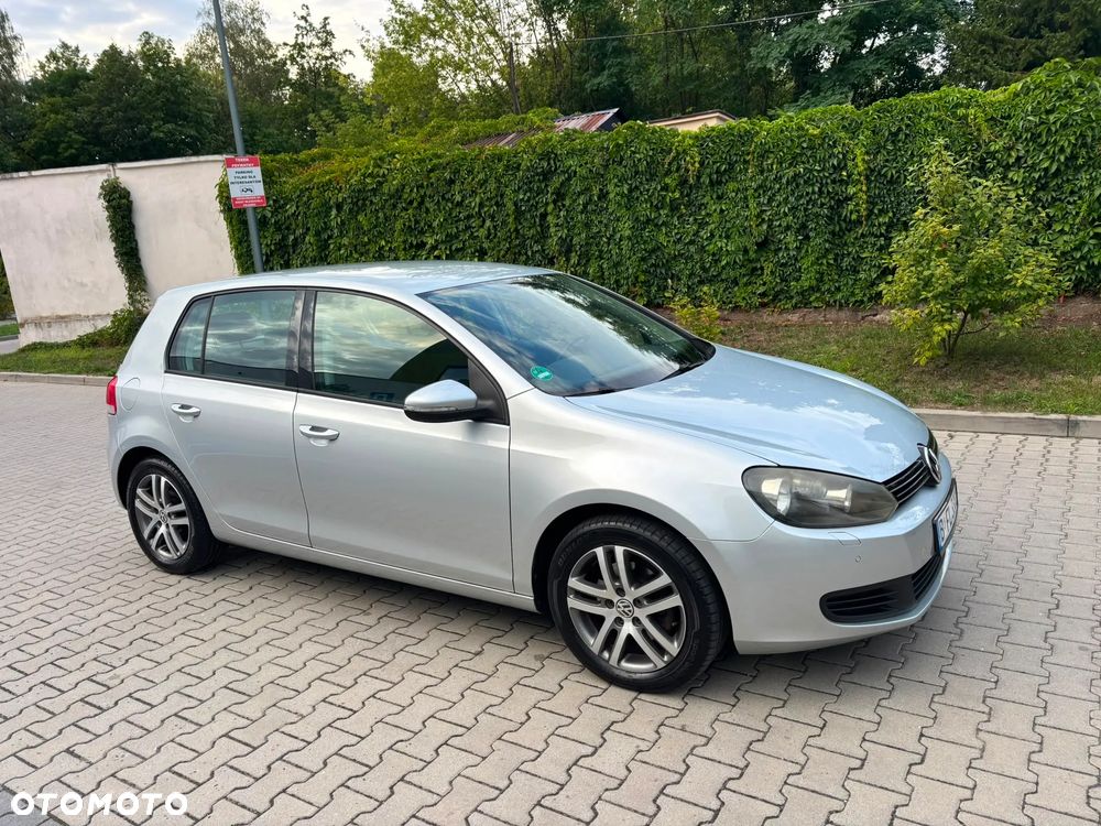 Volkswagen Golf - 1