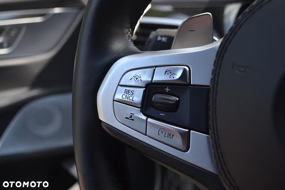 BMW Seria 7 750d xDrive sport - 25