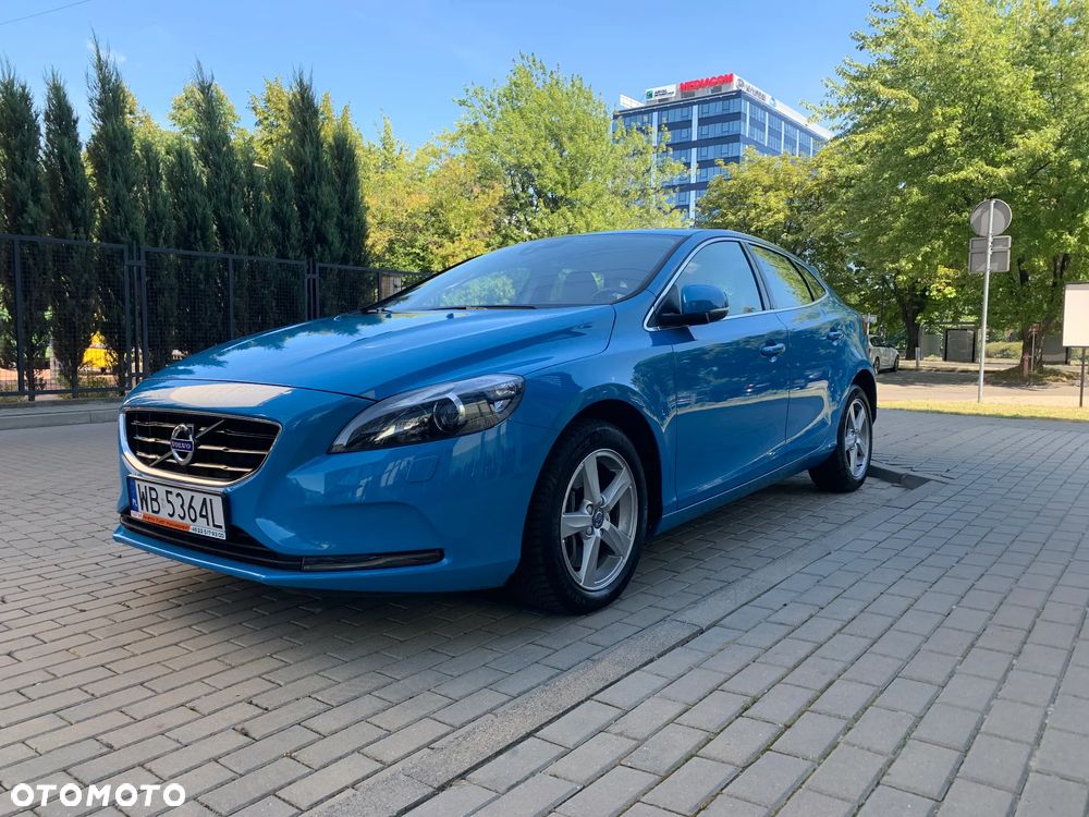 Volvo V40 T3 Drive-E Momentum - 1