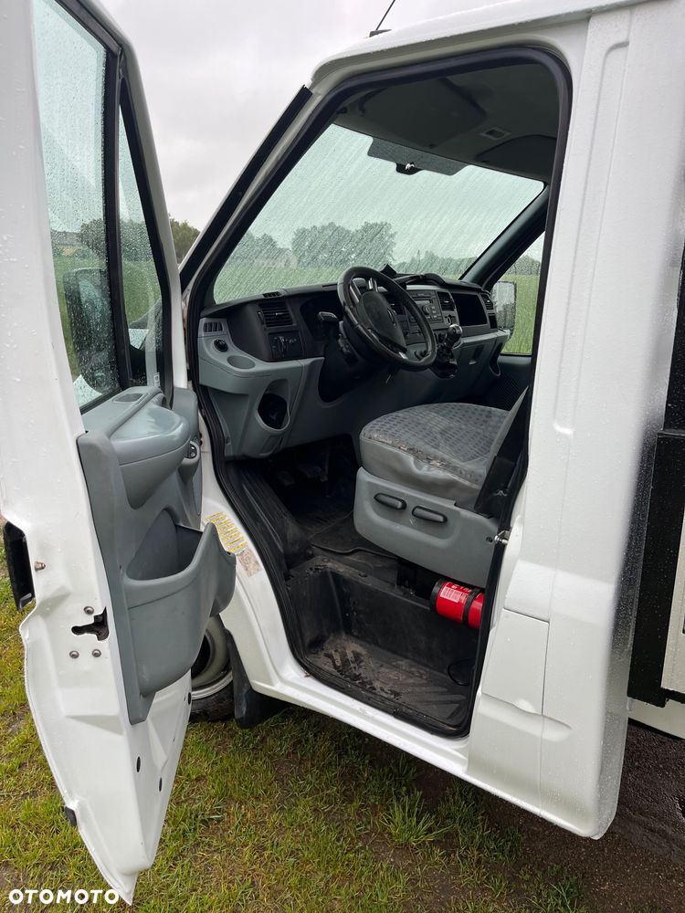 Ford transit - 18