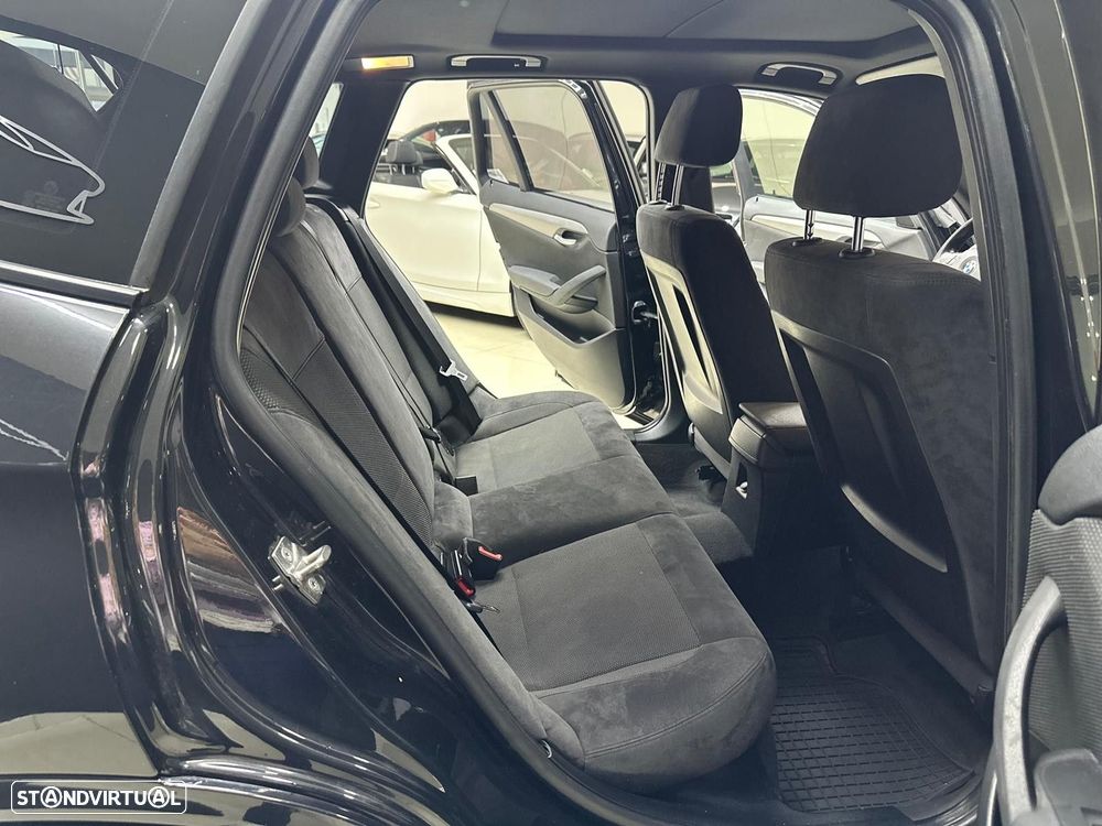 BMW X1 18 d sDrive Pack M - 12