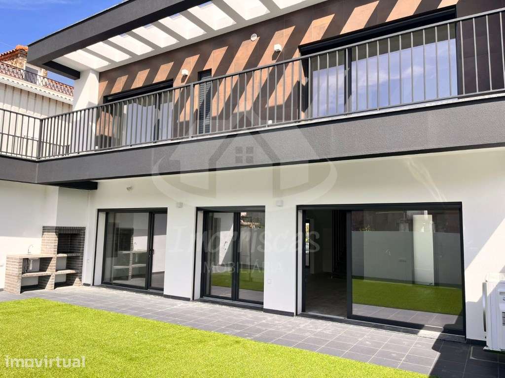 Moradia T3+1 na Portela de Azóia, em Santa Iria de Azóia - Grande imagem: 4/50
