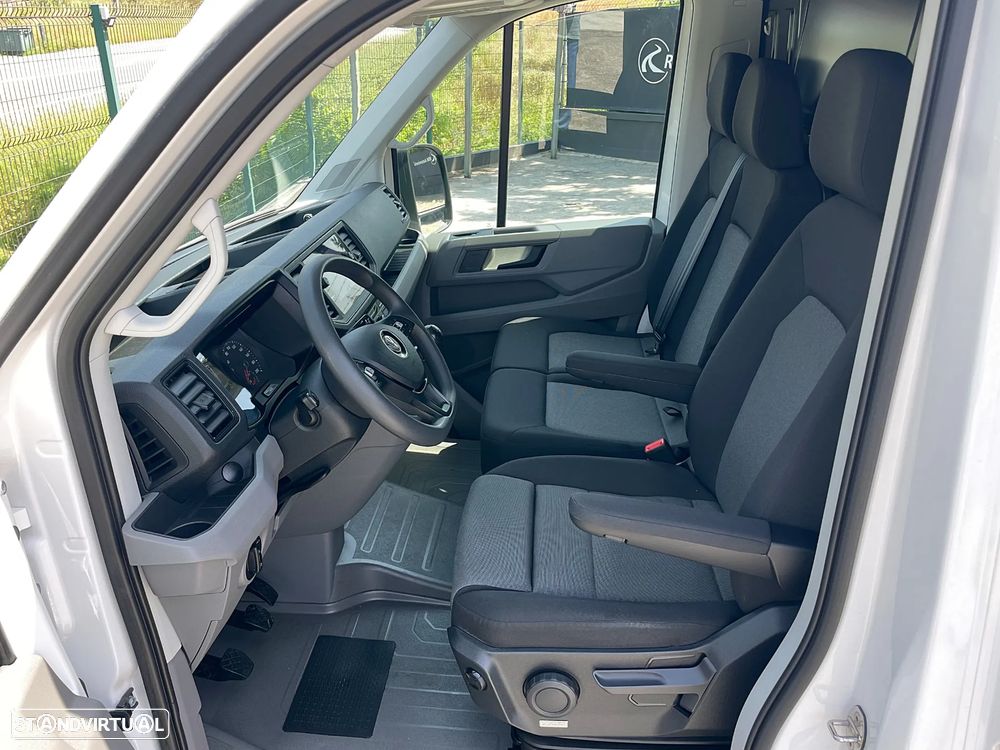 VW Crafter 2.0 TDI L3H3 IVA Dedutível - 21