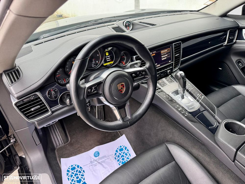 Porsche Panamera Platinum Edition - 16