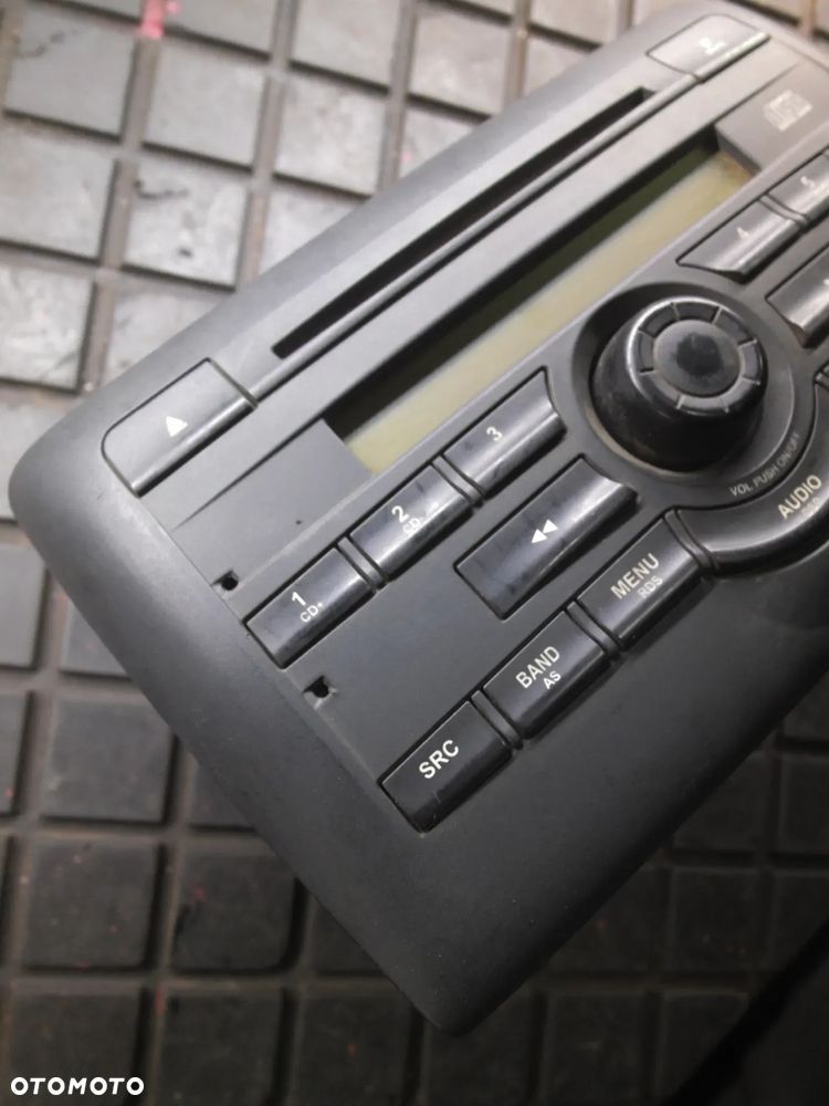 RADIO CD FIAT STILO 735296997 2FCF-18C838-FA - 2