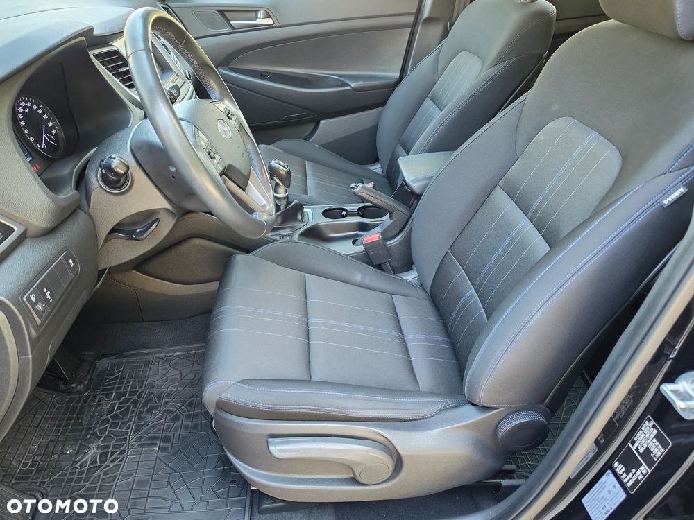 Hyundai Tucson 1.6 Turbo 2WD Navi - 25