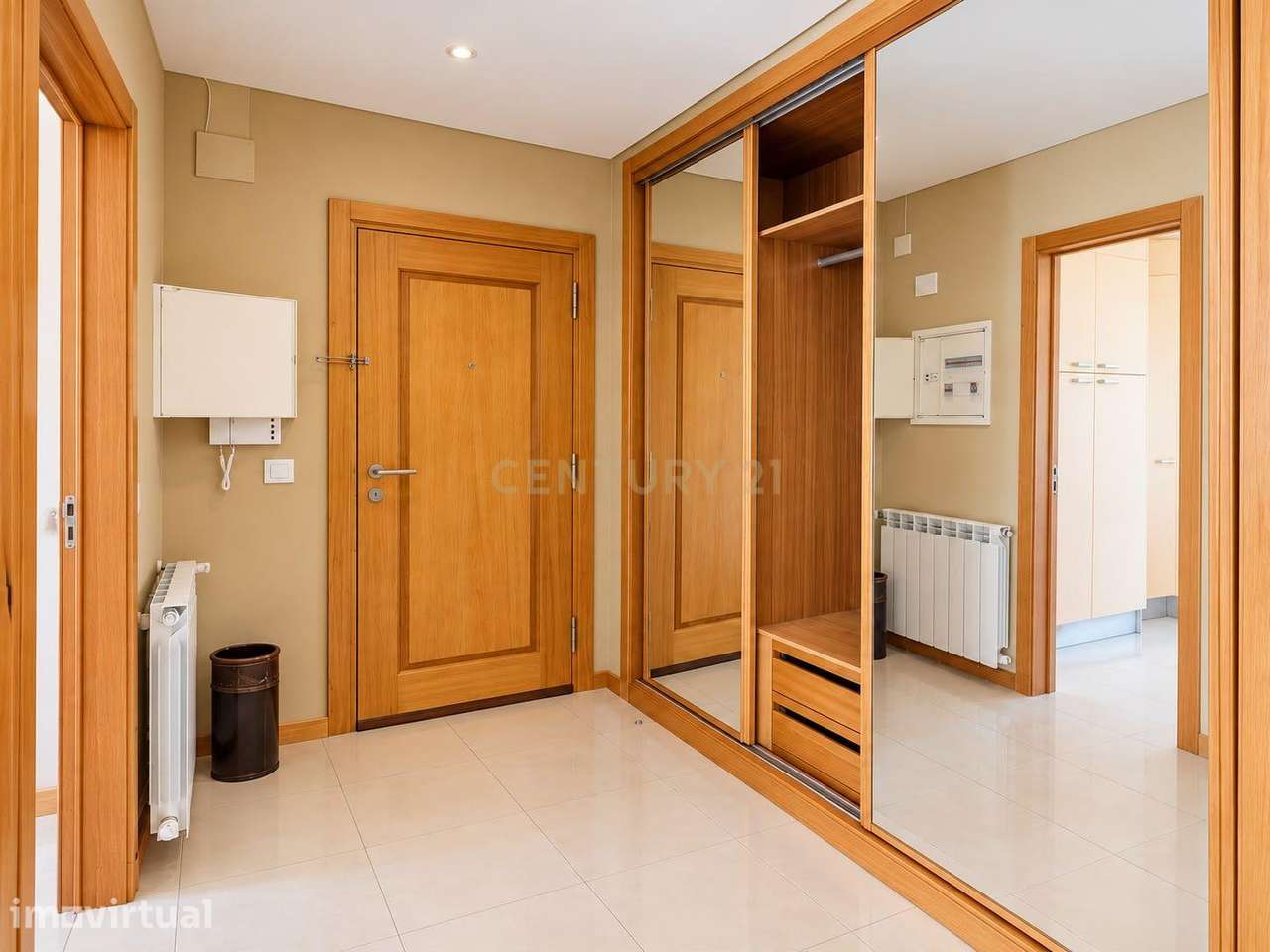 T2 Renovado com 142,5 m², Varandas e Garagem | Malveira – Mafra - Grande imagem: 4/19