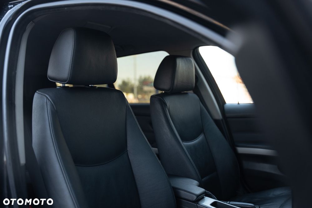 BMW Seria 3 320d DPF Edition Exclusive - 31