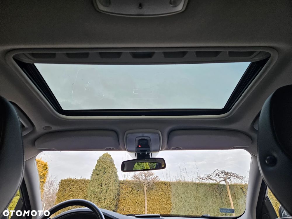 Volvo V70 D5 Summum - 28