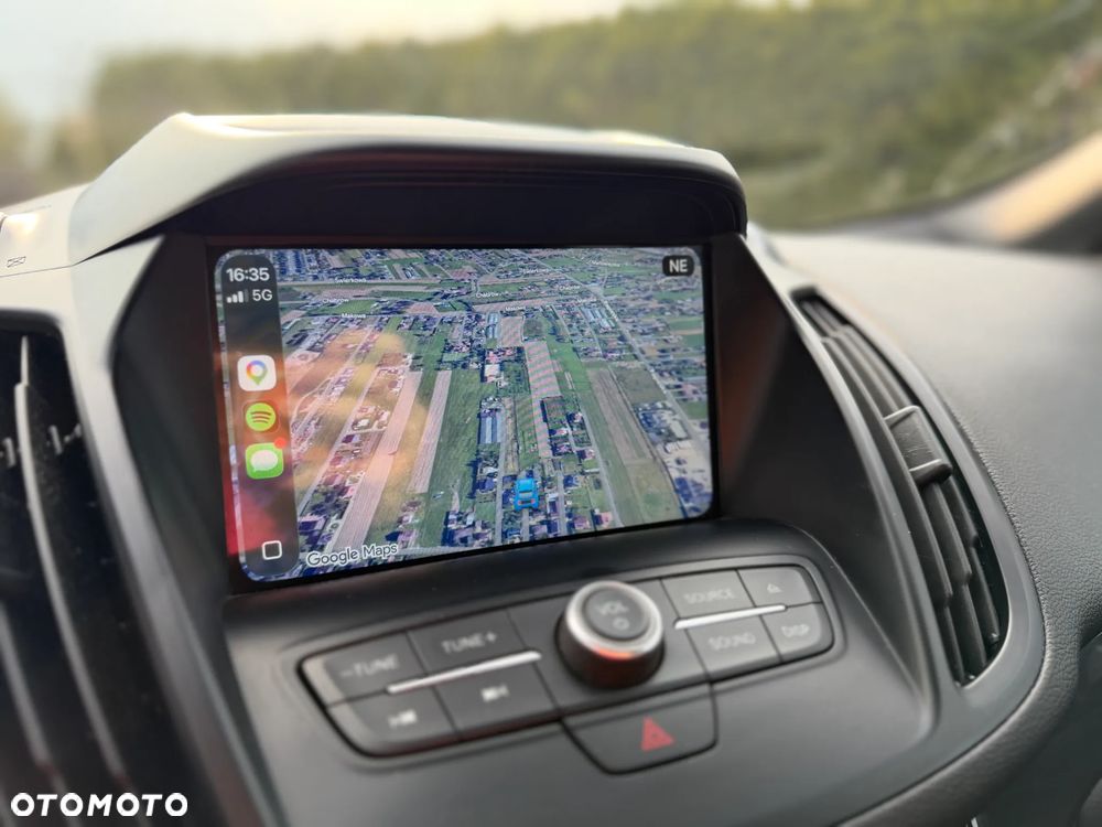 Ford Kuga 1.5 EcoBoost 2x4 Titanium - 36