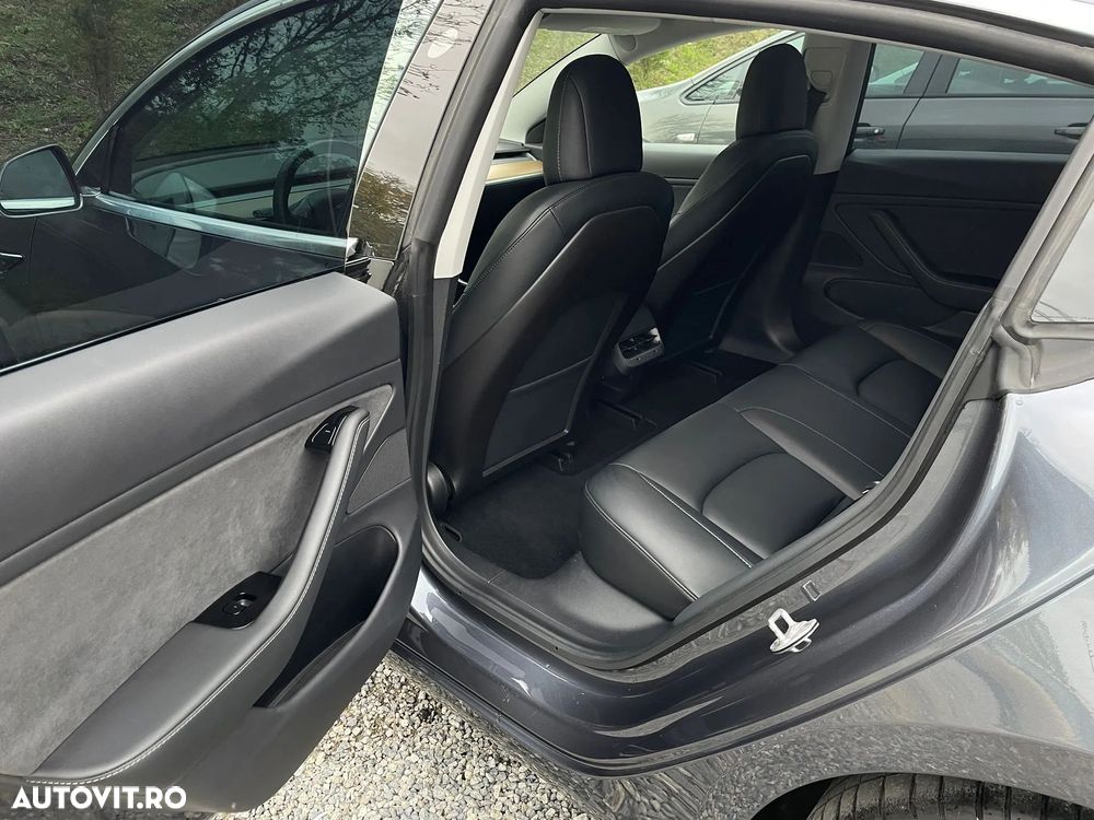 Tesla Model 3 Langstreckenbatterie Allradantrieb Dual Motor - 14
