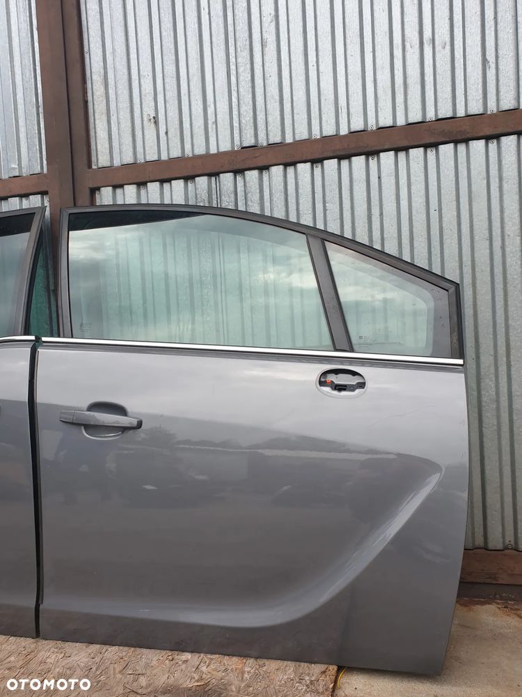 Drzwi Prawy Przód Przednie Opel Meriva B 2014r Kolor Z195 - 2