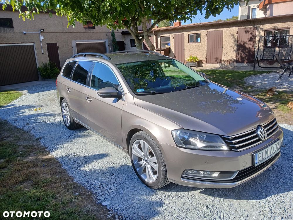 Volkswagen Passat 1.6 TDI DPF BlueMot Comfortline - 14