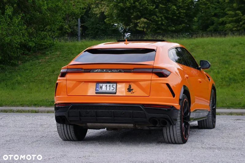 Lamborghini Urus Standard - 16