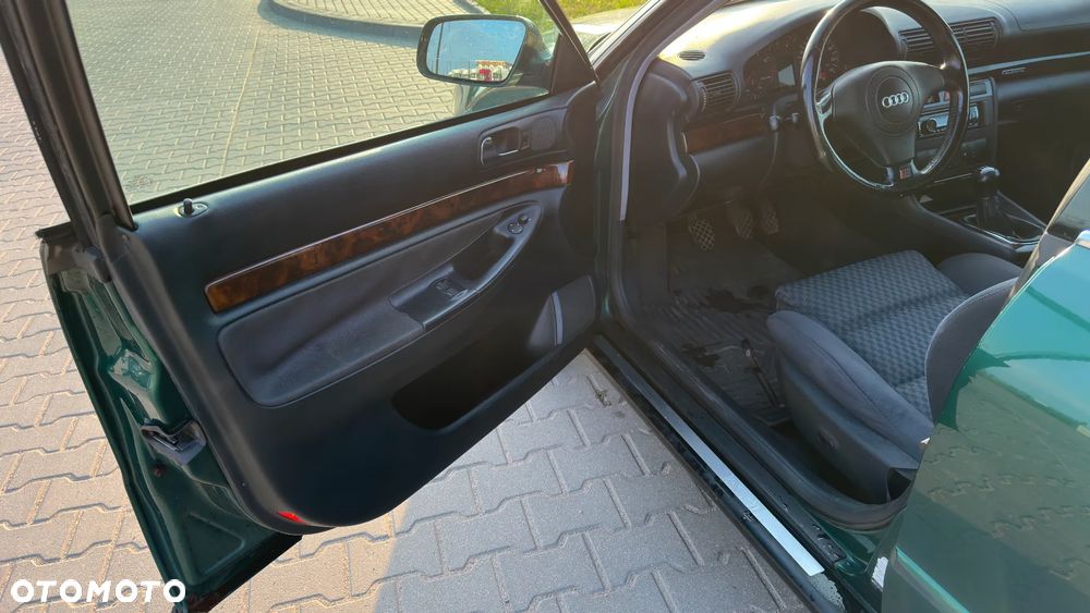 Audi A4 Avant - 13