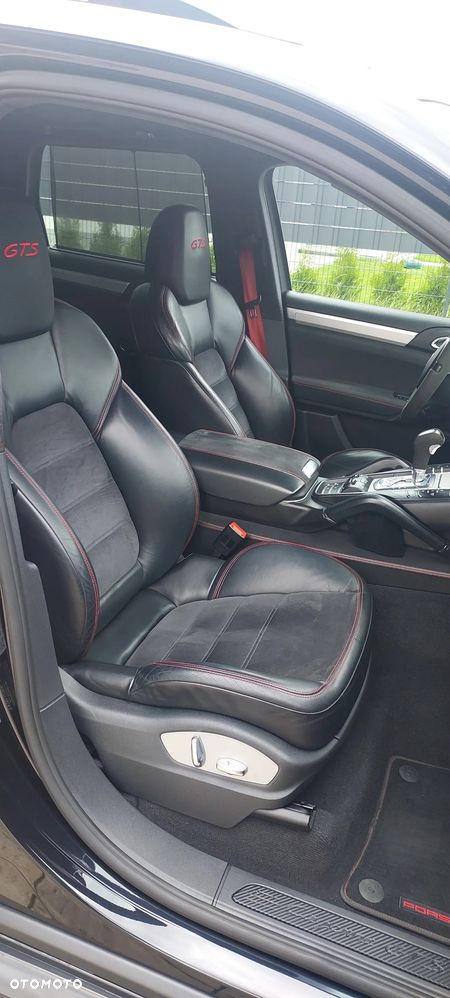 Porsche Cayenne - 17